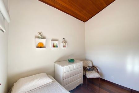 Casa à venda com 550m², 5 quartos e 4 vagasQuarto 4