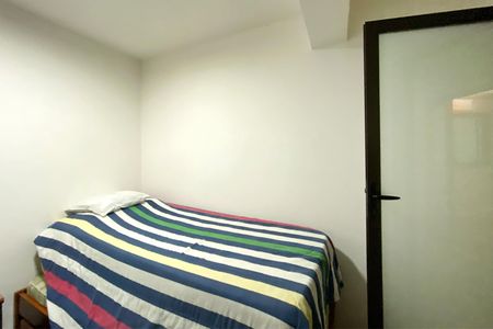 Casa à venda com 550m², 5 quartos e 4 vagasQuarto de Serviço