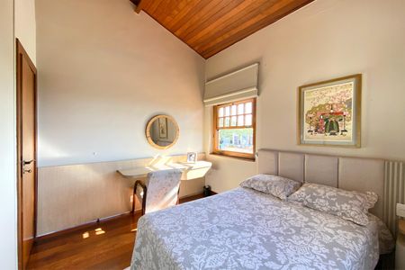 Casa à venda com 550m², 5 quartos e 4 vagasQuarto 3