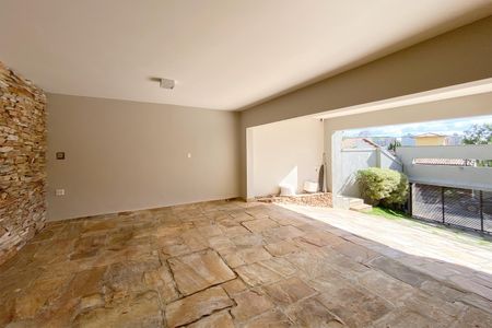 Casa à venda com 550m², 5 quartos e 4 vagasGaragem