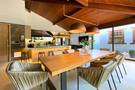 Casa à venda com 550m², 5 quartos e 4 vagasEspaço Gourmet