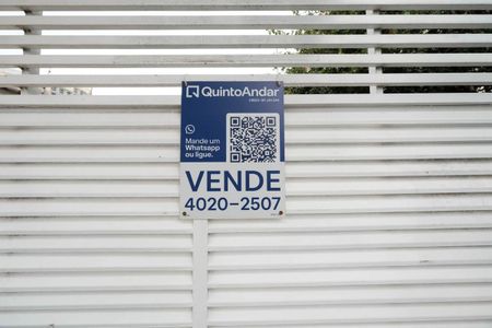 Casa de condomínio à venda com 130m², 3 quartos e 2 vagasFachada