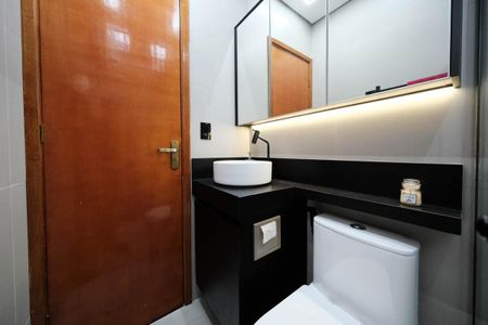 Casa de condomínio à venda com 130m², 3 quartos e 2 vagasSuíte