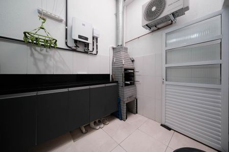 Casa de condomínio à venda com 130m², 3 quartos e 2 vagasÁrea de Serviço