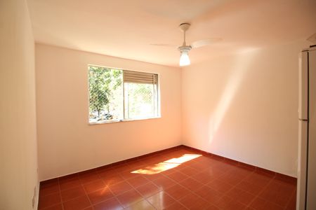 Sala de apartamento à venda com 3 quartos, 60m² em Jacarepaguá, Rio de Janeiro