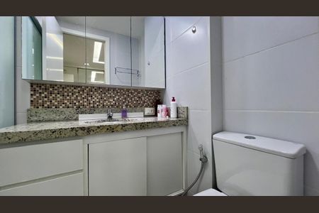 Apartamento à venda com 59m², 2 quartos e 2 vagasbanho