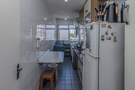 Apartamento à venda com 62m², 3 quartos e 1 vagacozinha e área de serviço compartilhadas_2