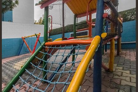 Apartamento à venda com 62m², 3 quartos e 1 vagaplay ground_1