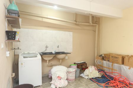 Casa para alugar com 200m², 2 quartos e 1 vaga Casa para alugar com 200m², 2 quartos e 1 vagaÁrea de Serviço