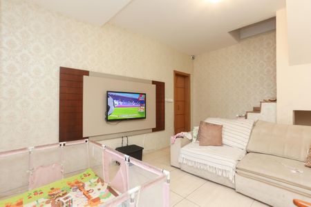 Casa para alugar com 200m², 2 quartos e 1 vaga Casa para alugar com 200m², 2 quartos e 1 vagaSala