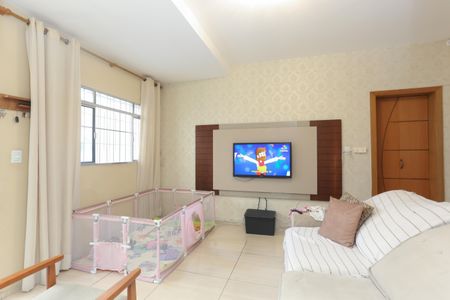 Casa para alugar com 200m², 2 quartos e 1 vaga Casa para alugar com 200m², 2 quartos e 1 vagaSala