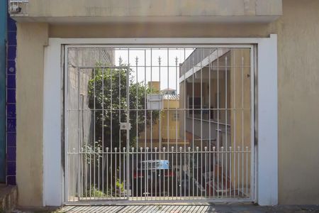 Casa para alugar com 200m², 2 quartos e 1 vaga Casa para alugar com 200m², 2 quartos e 1 vagaFachada