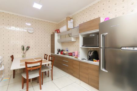 Casa para alugar com 200m², 2 quartos e 1 vaga Casa para alugar com 200m², 2 quartos e 1 vagaCozinha