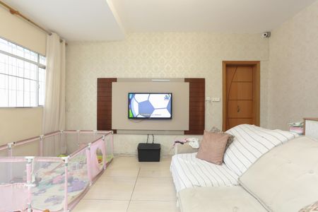 Sala de casa para alugar com 2 quartos, 200m² em Jardim Itapemirim, São Paulo