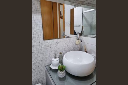 Apartamento para alugar com 50m², 2 quartos e 2 vagasBanheiro