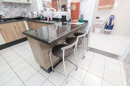 Casa à venda com 100m², 2 quartos e 2 vagasCozinha