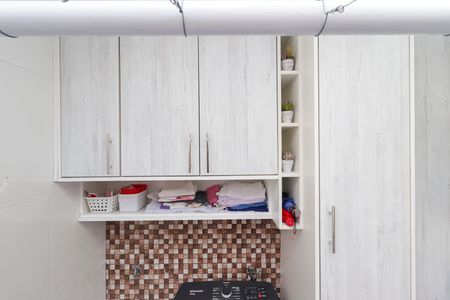 Casa à venda com 100m², 2 quartos e 2 vagasÁrea de Serviço