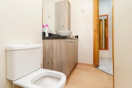 Casa à venda com 100m², 2 quartos e 2 vagasBanheiro