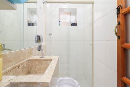 Casa à venda com 100m², 2 quartos e 2 vagasBanheiro 2