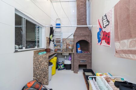 Casa à venda com 100m², 2 quartos e 2 vagasÁrea de Serviço