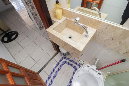 Casa à venda com 100m², 2 quartos e 2 vagasBanheiro 2