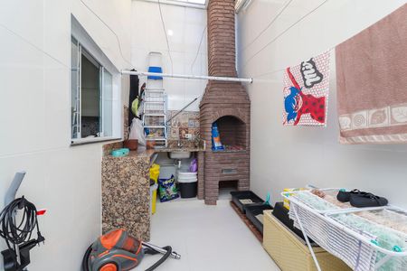 Casa à venda com 100m², 2 quartos e 2 vagasÁrea de Serviço