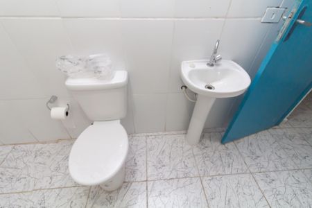 Casa para alugar com 80m², 2 quartos e sem vagaBanheiro