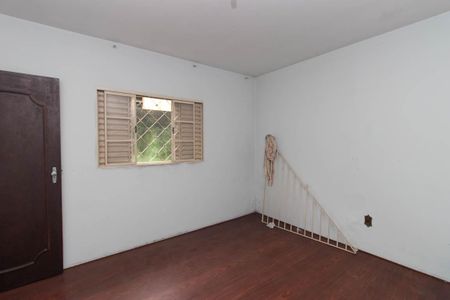 Casa à venda com 240m², 6 quartos e 2 vagasQuarto 1
