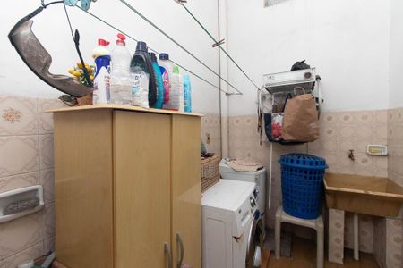 Casa à venda com 240m², 6 quartos e 2 vagasÁrea de Serviço