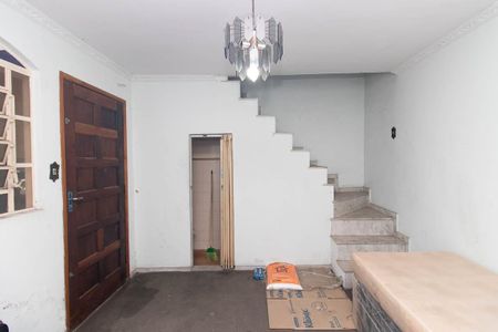 Casa à venda com 240m², 6 quartos e 2 vagasSala
