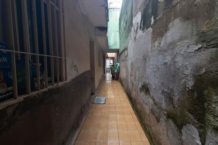 Casa à venda com 240m², 6 quartos e 2 vagasCorredor Lateral