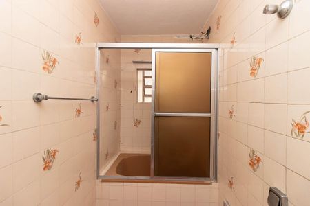 Casa à venda com 240m², 6 quartos e 2 vagasBanheiro 1
