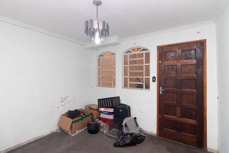 Casa à venda com 240m², 6 quartos e 2 vagasSala
