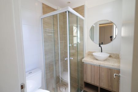 Banheiro da Suíte 1 de apartamento para alugar com 2 quartos, 58m² em Quitaúna, Osasco