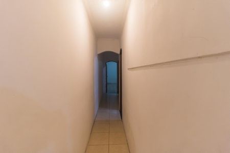 Corredor de casa para alugar com 2 quartos, 123m² em Calmon Viana, Poá