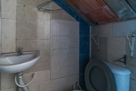 Casa para alugar com 123m², 2 quartos e 1 vaga Casa para alugar com 123m², 2 quartos e 1 vagaBanheiro Externo