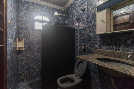 Casa para alugar com 123m², 2 quartos e 1 vaga Casa para alugar com 123m², 2 quartos e 1 vagaBanheiro