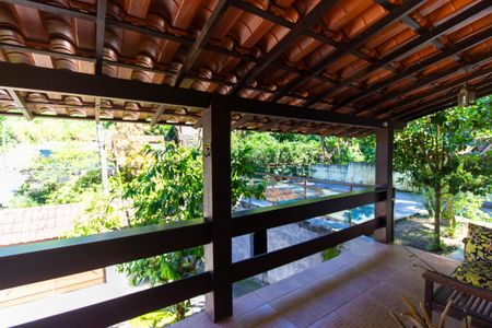 Casa à venda com 2 quartos, 750m² em Serra Grande, Niterói