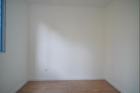 Quarto 2 de apartamento à venda com 2 quartos, 43m² em Rubem Berta, Porto Alegre