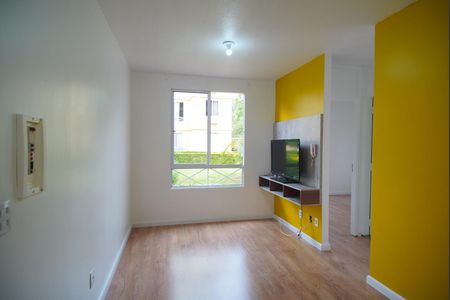 Sala de apartamento à venda com 2 quartos, 43m² em Rubem Berta, Porto Alegre