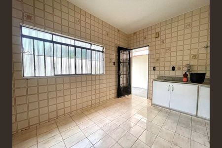 Casa para alugar com 4 quartos, 224m² em Ouro Preto, Belo Horizonte