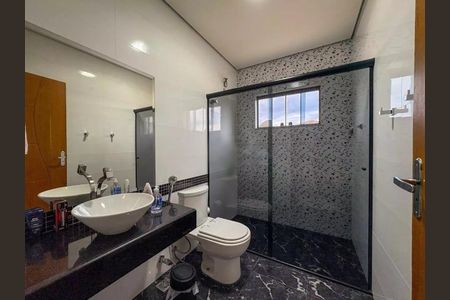 Casa à venda com 215m², 5 quartos e 3 vagas