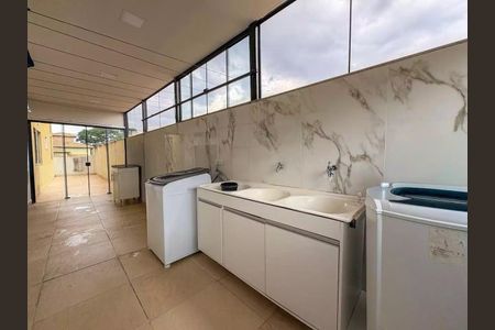 Casa à venda com 215m², 5 quartos e 3 vagas