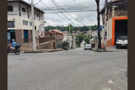 Casa para alugar com 60m², 2 quartos e sem vagaÁrea externa