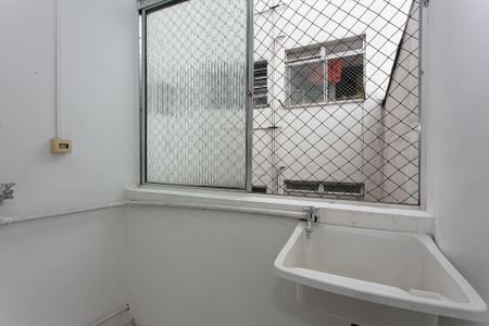 Apartamento para alugar com 61m², 2 quartos e sem vaga Apartamento para alugar com 61m², 2 quartos e sem vagaÁrea de Serviço