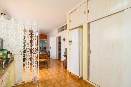 Casa à venda com 194m², 3 quartos e 3 vagasCozinha