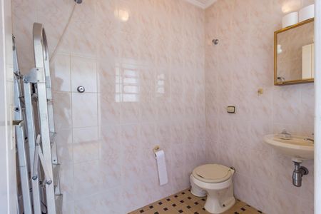 Casa à venda com 194m², 3 quartos e 3 vagasBanheiro - Área de Serviço