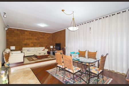 Casa à venda com 194m², 3 quartos e 3 vagasSala de Jantar