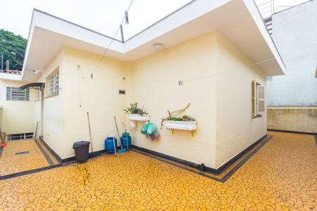Casa à venda com 194m², 3 quartos e 3 vagasQuintal