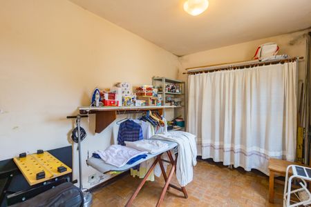 Casa à venda com 194m², 3 quartos e 3 vagasQuarto - Área de Serviço